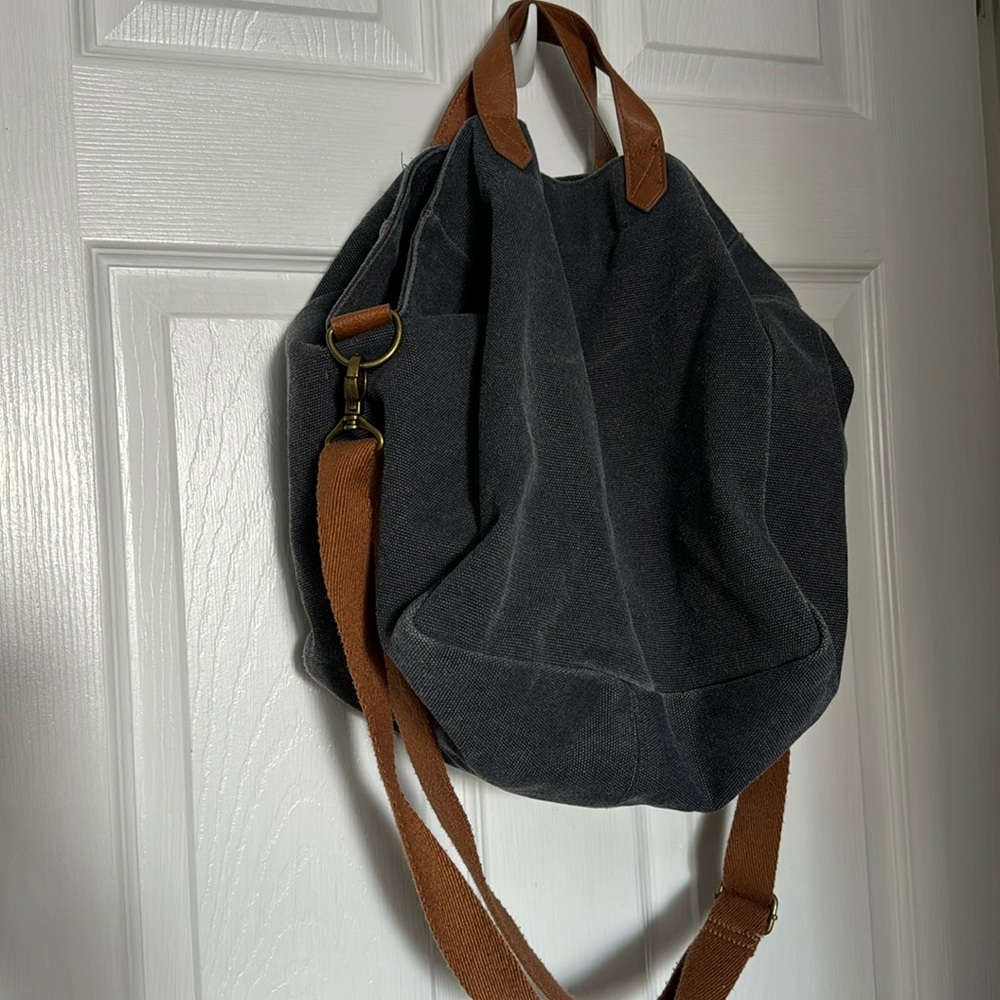 Thirty-one casual crossbody tote